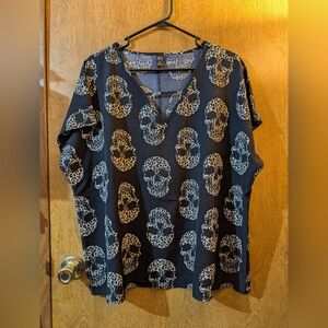 Emory Rose Plus Top With Skulls